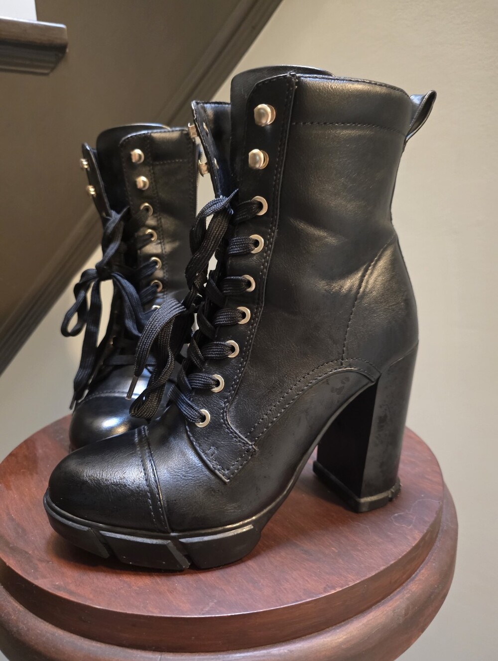 Y2K Nine West Lug Sole Platform Combat Heeled Booties Size 8M
